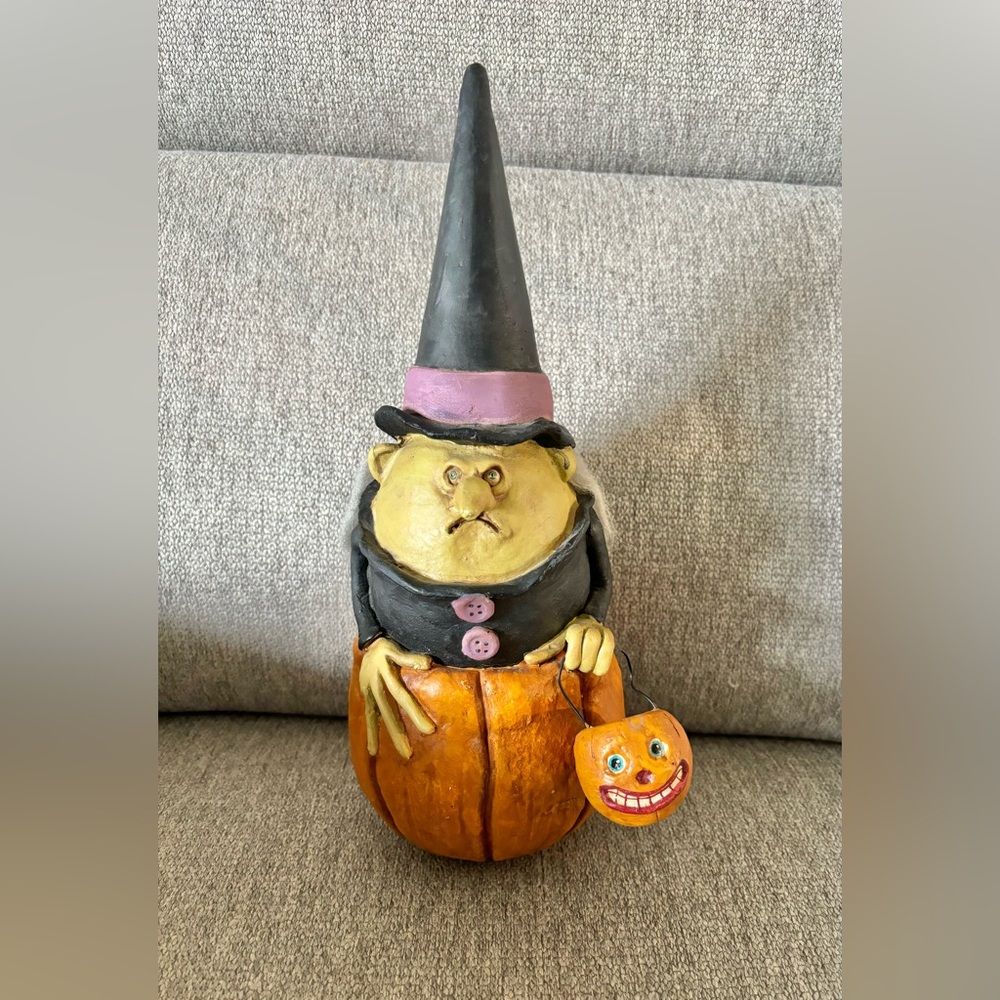 David Everett Chicken Lips Tempest Witch Halloween Decor